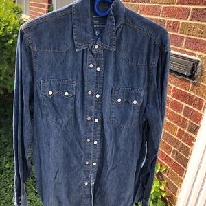 Men’s denim button up